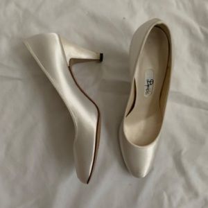 Vintage White Satin Pumps